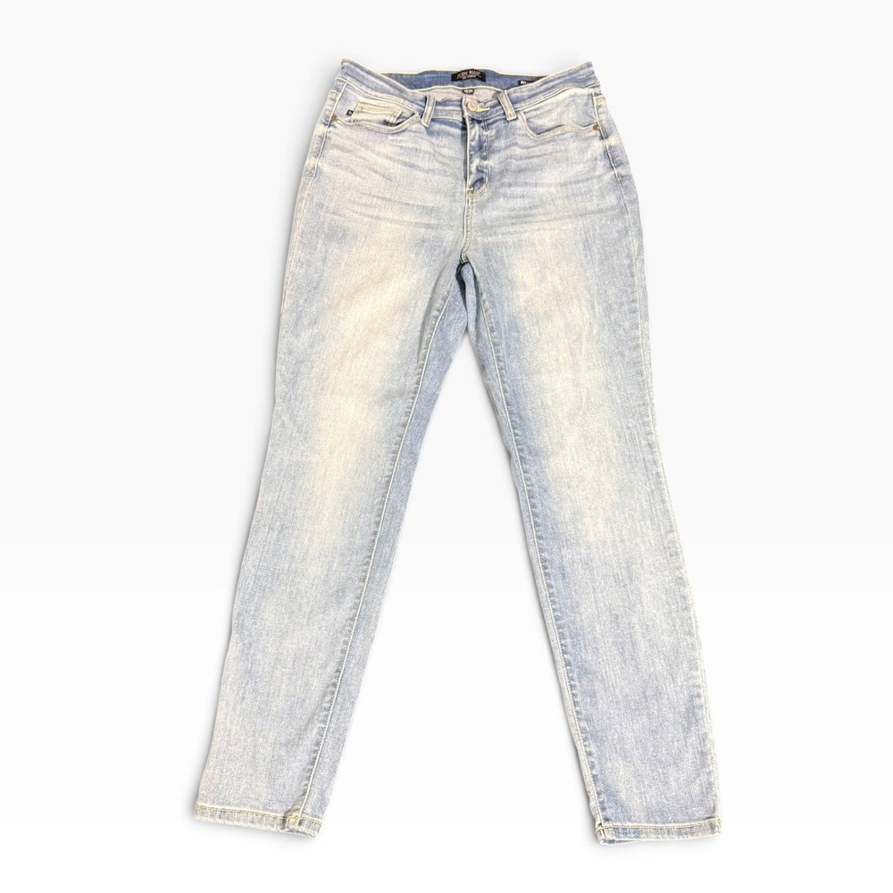 Judy Blue Relaxed Fit Light Wash Jeans Size 13/31 JB82336LT High Rise Stretch